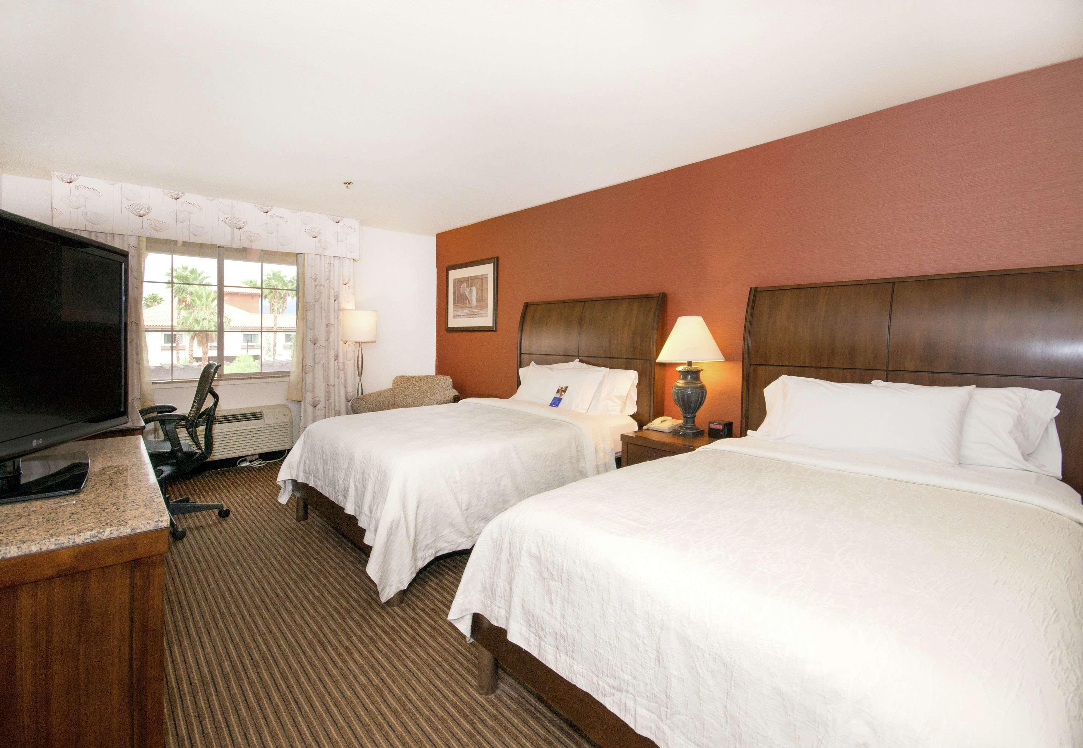 Hilton Garden Inn Palm Springs/רנצ'ו מיראז' מראה חיצוני תמונה