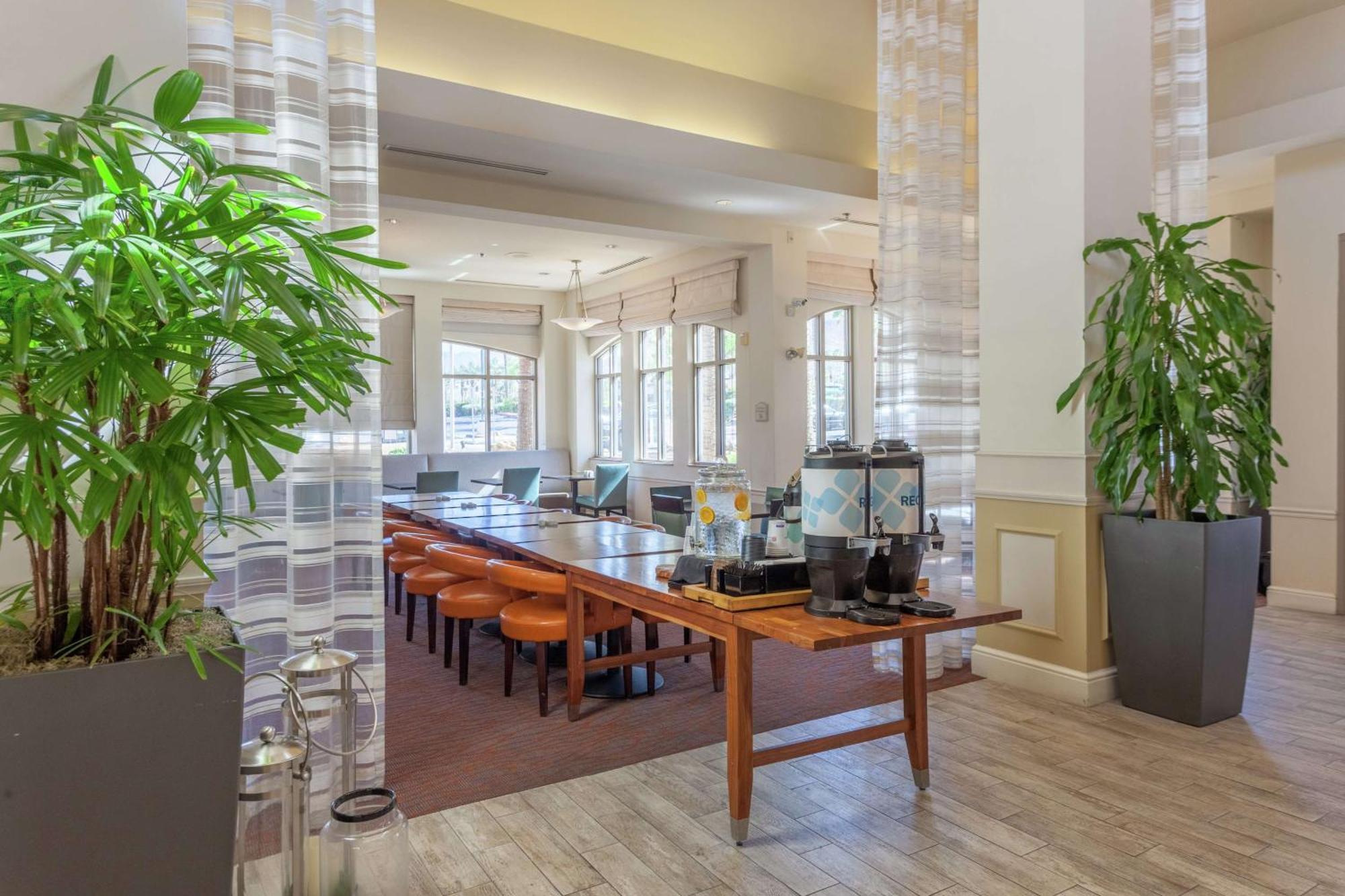 Hilton Garden Inn Palm Springs/רנצ'ו מיראז' מראה חיצוני תמונה