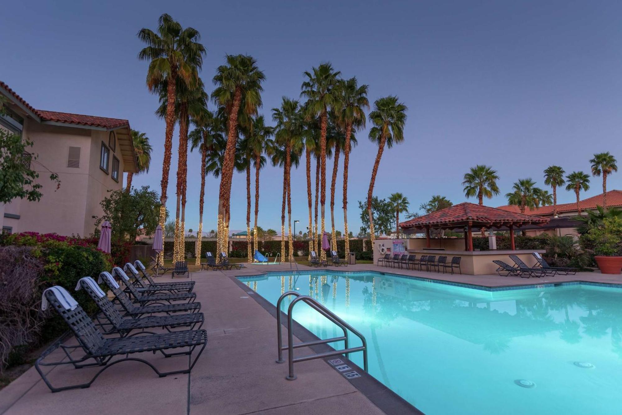 Hilton Garden Inn Palm Springs/רנצ'ו מיראז' מראה חיצוני תמונה