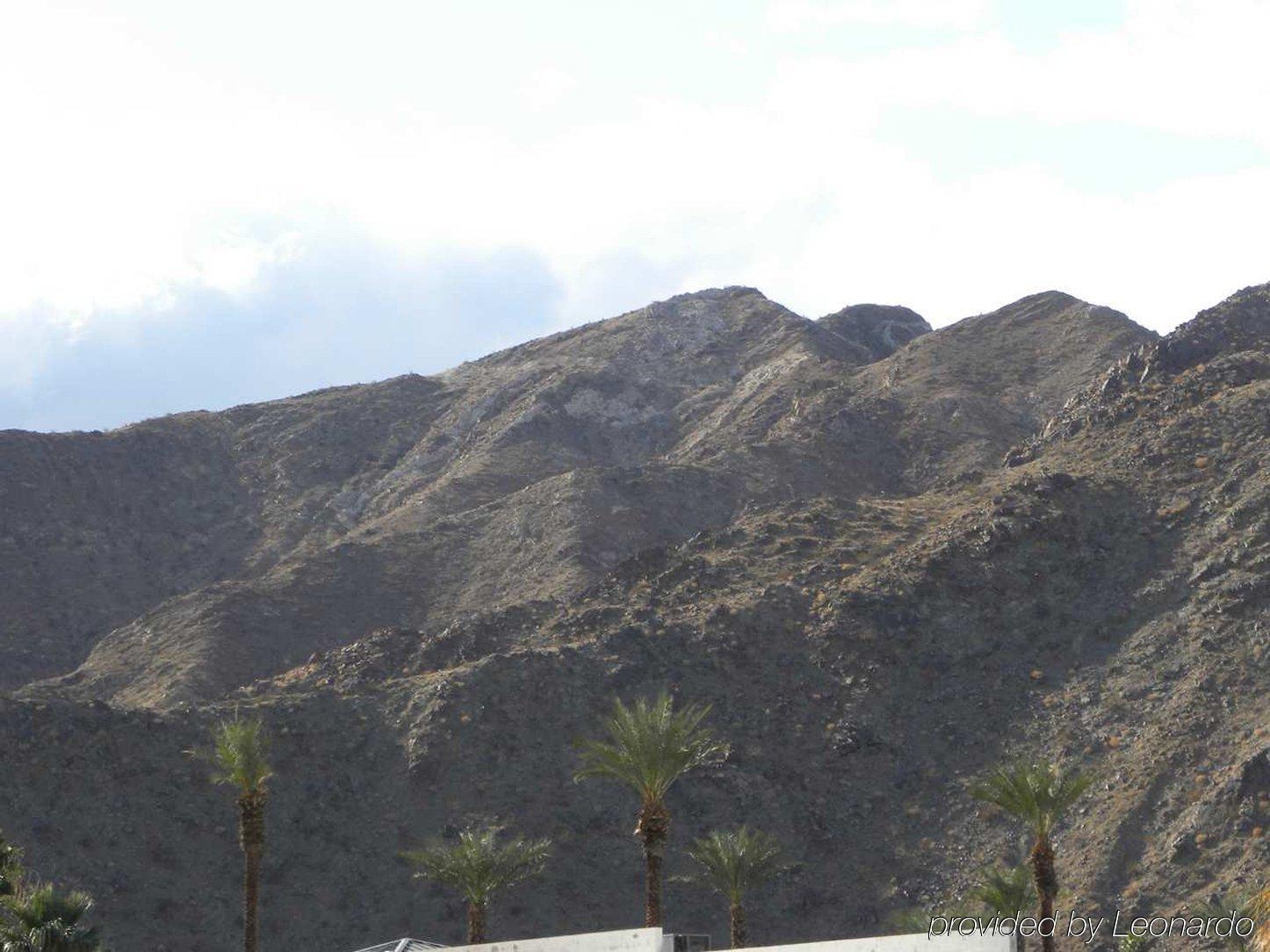 Hilton Garden Inn Palm Springs/רנצ'ו מיראז' מראה חיצוני תמונה